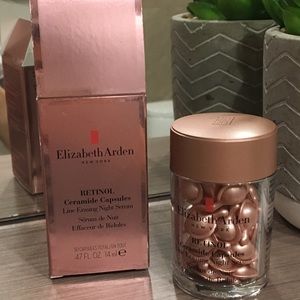 NEW Elizabeth Arden retinol capsules 30 capsules